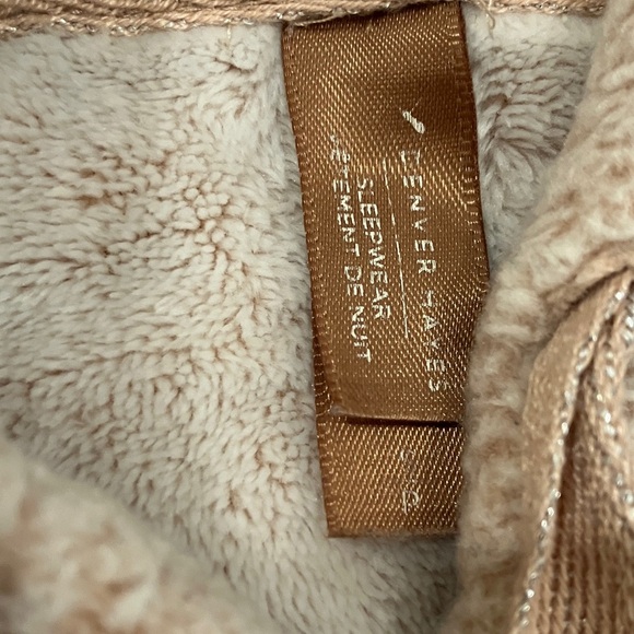 Women’s size small light pink / beige Denver Hayes Plush Hooded Sweatshirt Dress - Picture 2 of 16